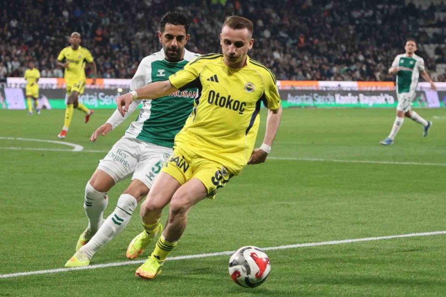 Trendyol Süper Lig: Konyaspor: 0 - Fenerbahçe: 1 (ilk Yarı)