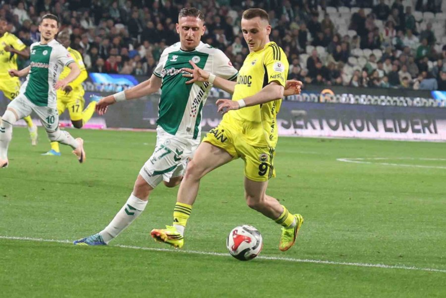 Trendyol Süper Lig: Konyaspor: 0 - Fenerbahçe: 1 (ilk Yarı)