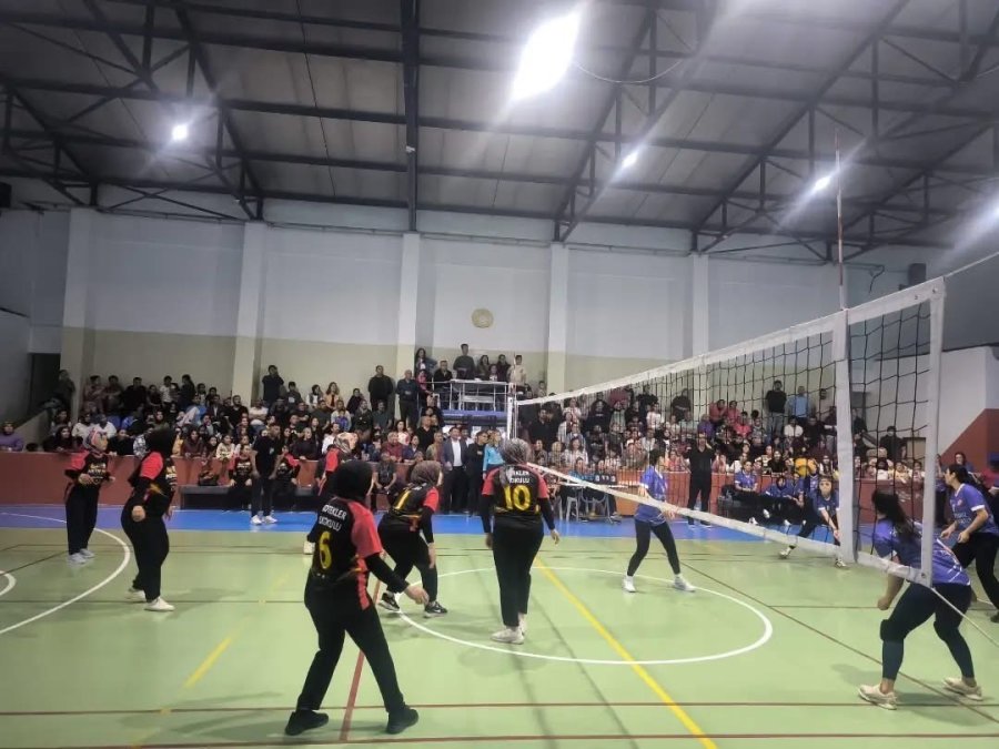 Bozyazı’da "evimin Sultanları Anneler Günü Voleybol Turnuvası" Tamamlandı