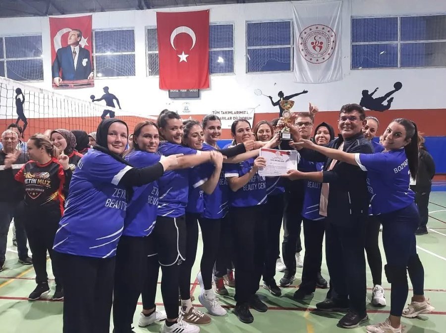 Bozyazı’da "evimin Sultanları Anneler Günü Voleybol Turnuvası" Tamamlandı