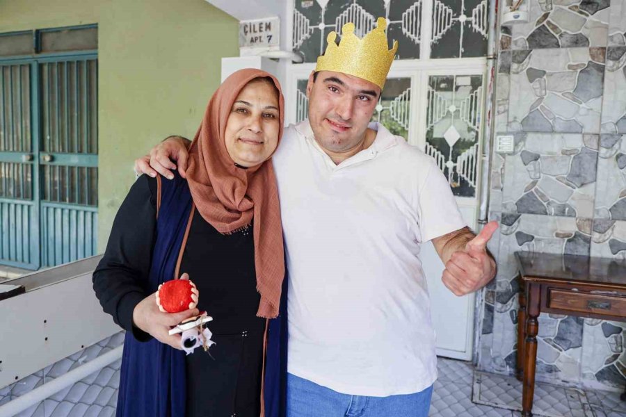 Özel Bireylerden Anneler Günü’ne Anlamlı Sürpriz