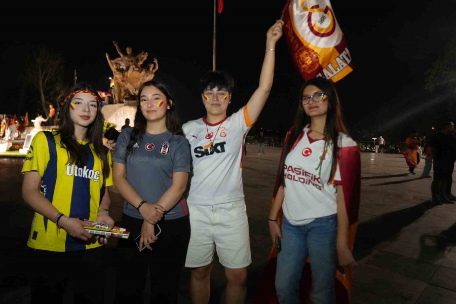 Galatasaray’ın Şampiyonluğu Antalya’da Kutlandı