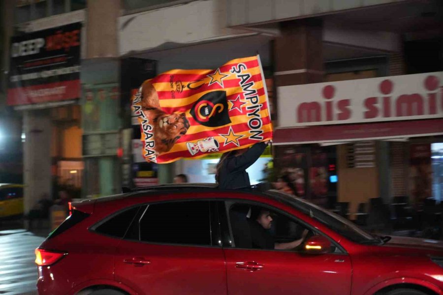 Galatasaray’ın Şampiyonluğu Antalya’da Kutlandı