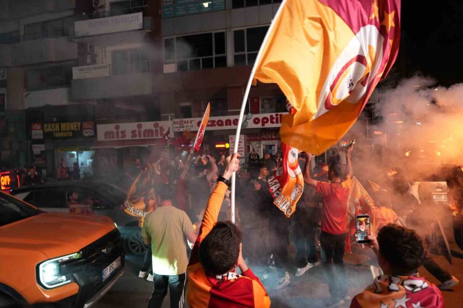 Galatasaray’ın Şampiyonluğu Antalya’da Kutlandı