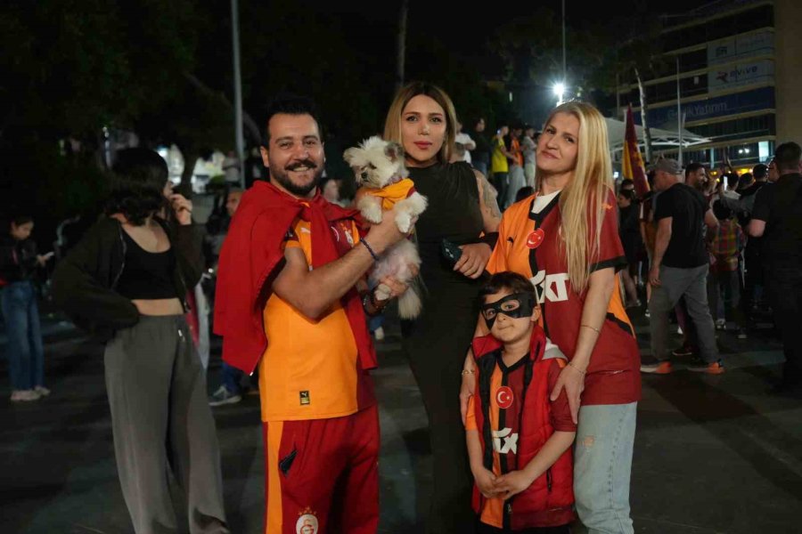 Galatasaray’ın Şampiyonluğu Antalya’da Kutlandı