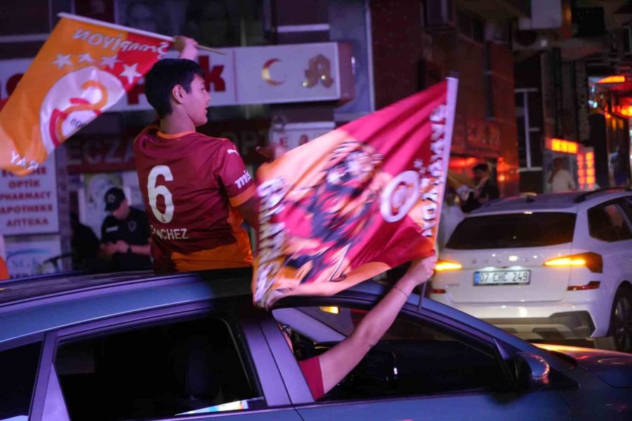 Galatasaray’ın Şampiyonluğu Antalya’da Kutlandı