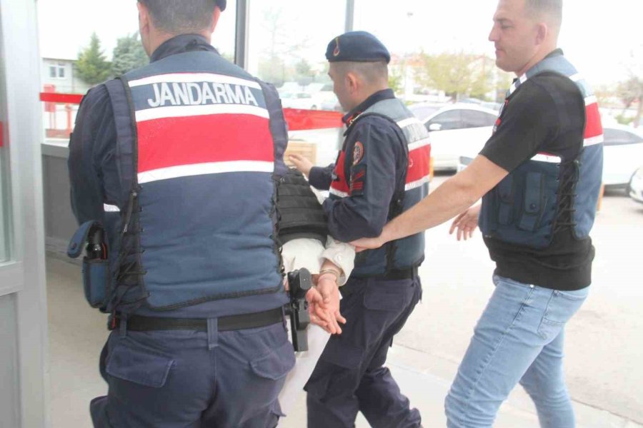 Kaçan Cinayet Şüphelilerini Jasat Yakaladı