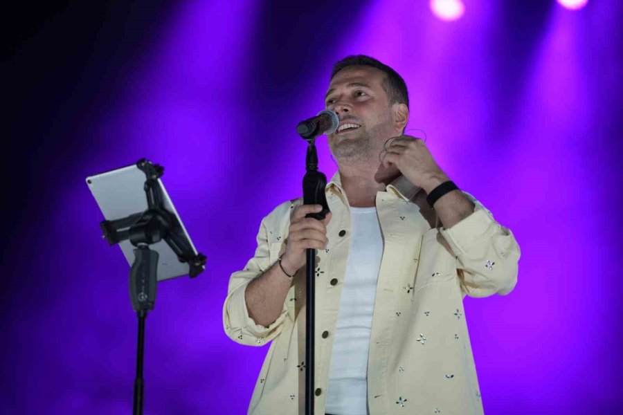 Mersin Kültür Yolu Festivali’nde Oğuzhan Koç Rüzgarı Esti