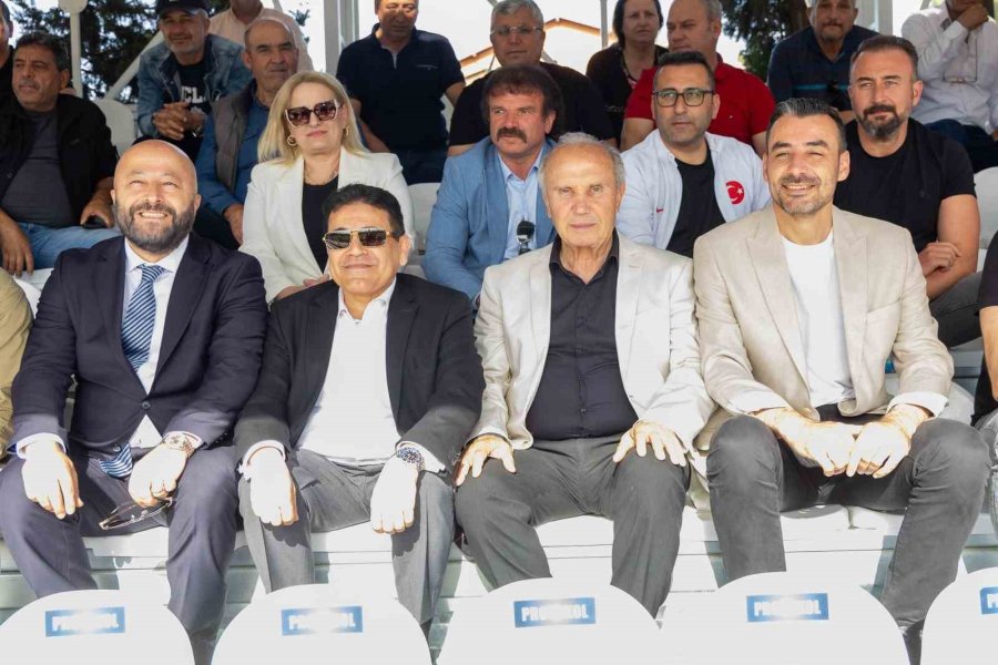Manavgat’ta Güreş Şöleni Devam Ediyor