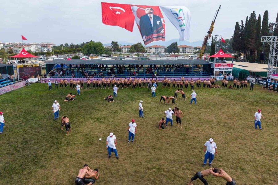 Manavgat’ta Güreş Şöleni Devam Ediyor