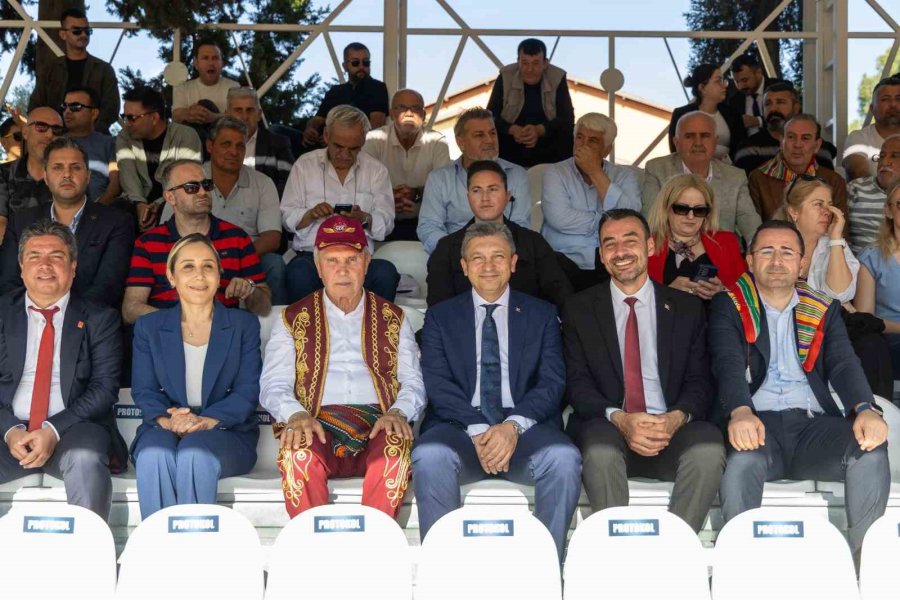 Manavgat’ta Başpehlivanlık Kemeri Feyzullah Aktürk’ün