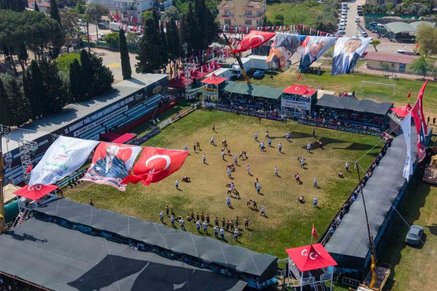 Manavgat’ta Başpehlivanlık Kemeri Feyzullah Aktürk’ün
