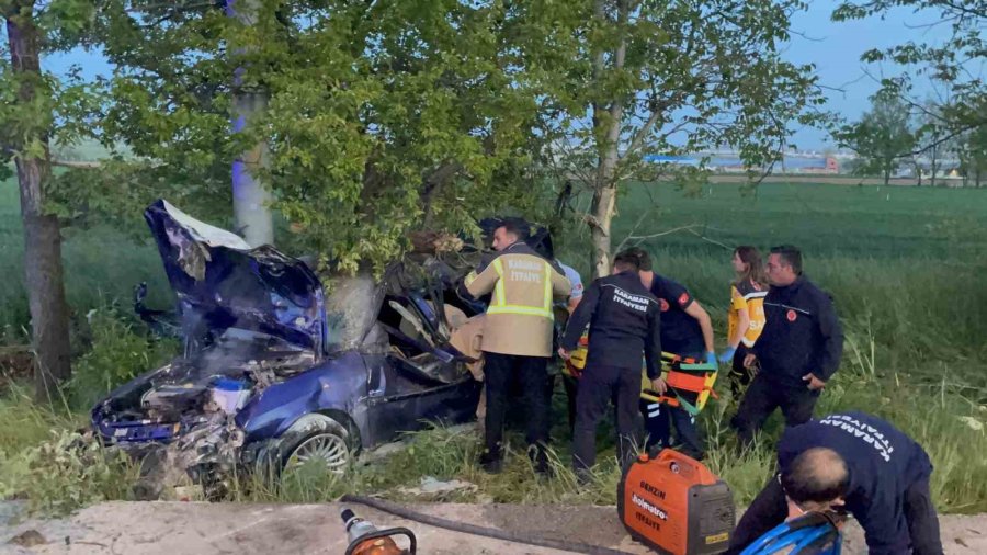 Düğün Konvoyunda Feci Kaza: 1 Ölü, 1 Yaralı