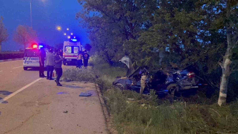 Düğün Konvoyunda Feci Kaza: 1 Ölü, 1 Yaralı