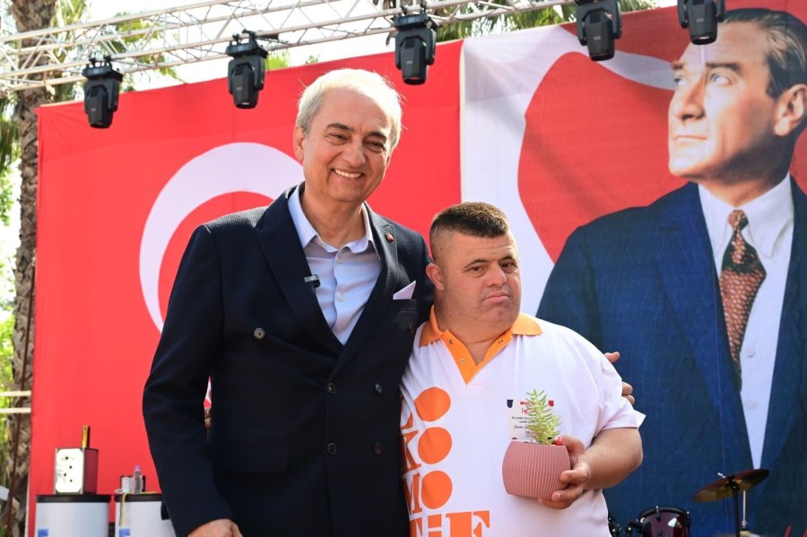 Kepez’de Engelsiz Festival Coşkusu