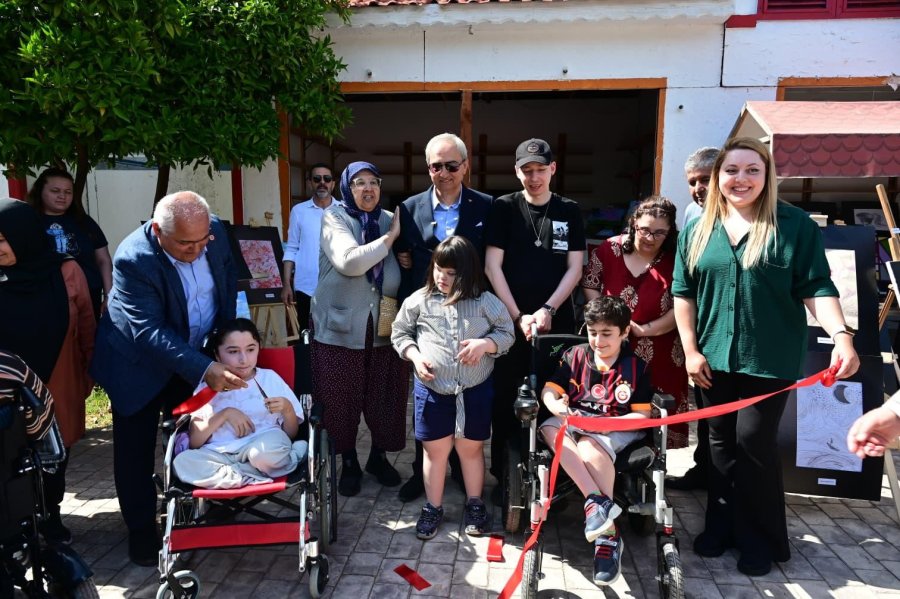 Kepez’de Engelsiz Festival Coşkusu