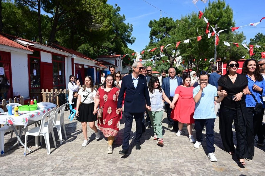 Kepez’de Engelsiz Festival Coşkusu