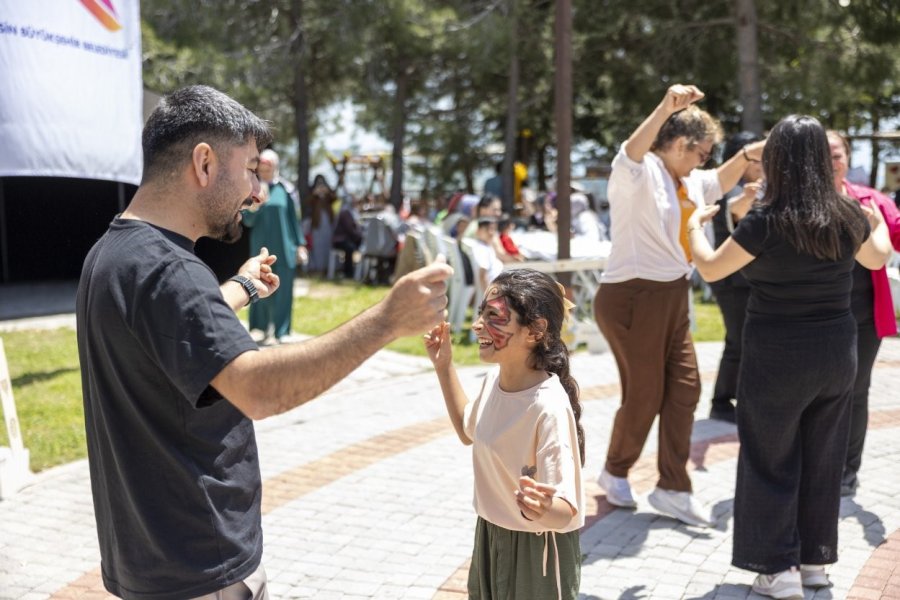Mersin’de Çölyaklı Bireyler Farkındalık Etkinliğinde Buluştu