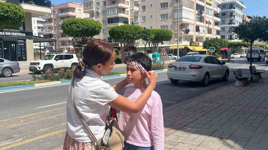 2,5 Yaşında Konuşmayı Bırakan 10 Yaşındaki Kızı İçin Yardım Bekliyor