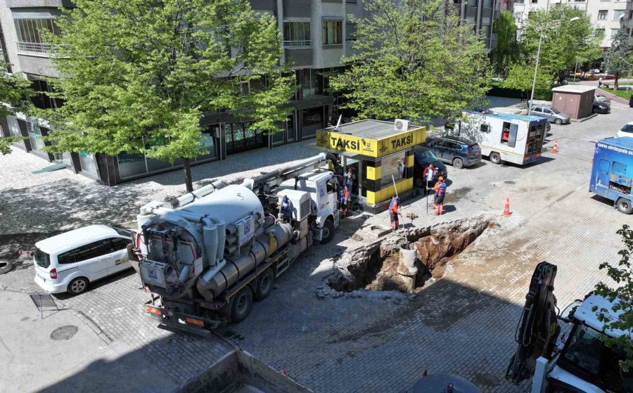 Konya Büyükşehir, Koskicbs İle Dünyanın Çevresinden Daha Uzun Altyapı Hattını Dijitalde Yönetiyor