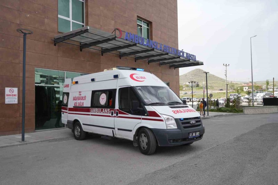 Niğde’de 27 Öğrenci Yedikleri Yemekten Rahatsızlandı