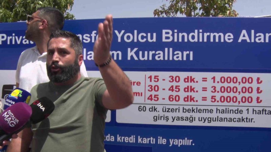 Antalya Havalimanında Vıp Taşımacıların Eylemi