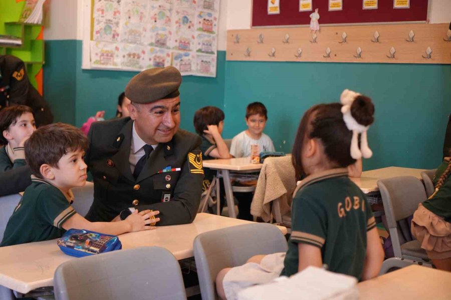 Antalya’da Minikler İlk Mektuplarını Mehmetçiğe Yazdı: "iyi Ki Varsın"