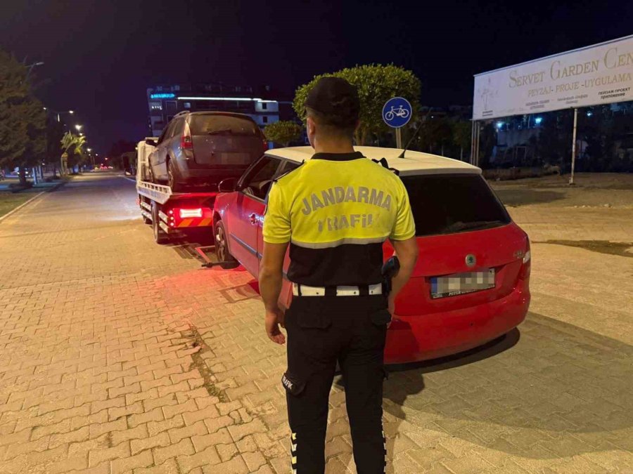Alanya’da Korsan Taşımacılık Yapan 8 Araca 835 Bin Tl Ceza