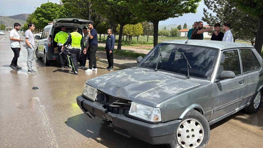 Otomobilin Çarptığı Yaşlı Kadın Ağır Yaralandı