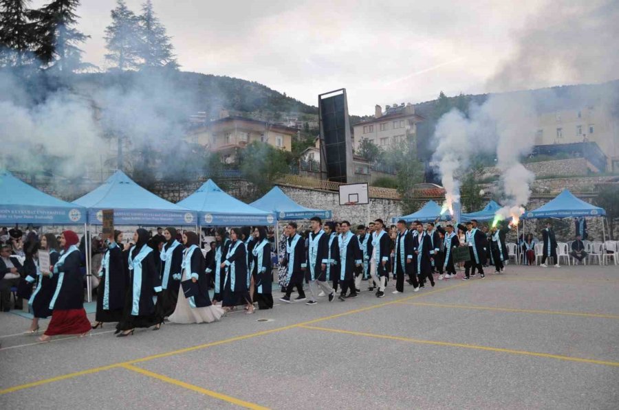 Alkü’de Mezuniyet Heyecanı Başladı