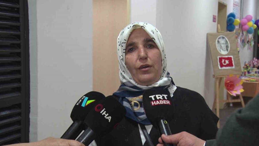 6 Yaşındaki Otizmli Anaokulu Öğrencisi Hayal Dünyasını Hikaye Kitabına Dönüştürdü