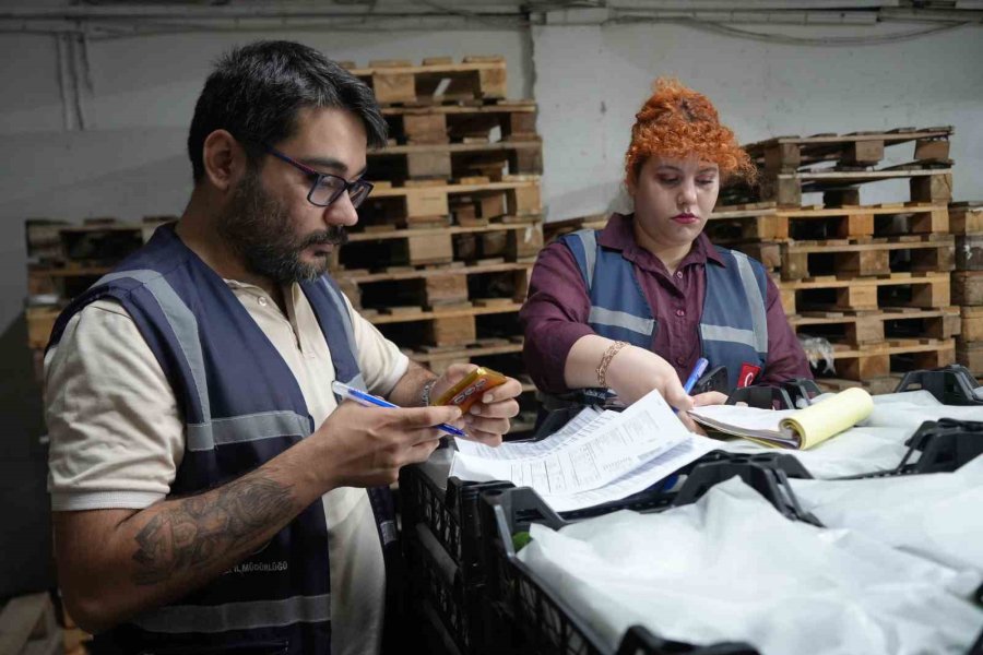Antalya Halinde Bayram Denetimi: Faturalar Ve Künyeler Tek Tek İncelendi