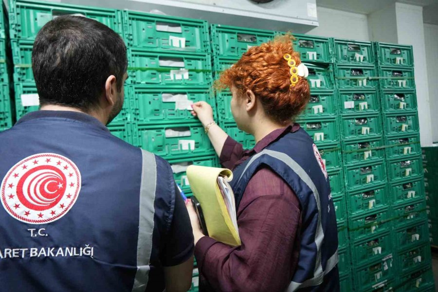 Antalya Halinde Bayram Denetimi: Faturalar Ve Künyeler Tek Tek İncelendi