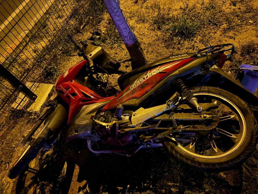 Antalya’da Kontrolden Çıkan Motosikletin Sürücüsü Hayatını Kaybetti