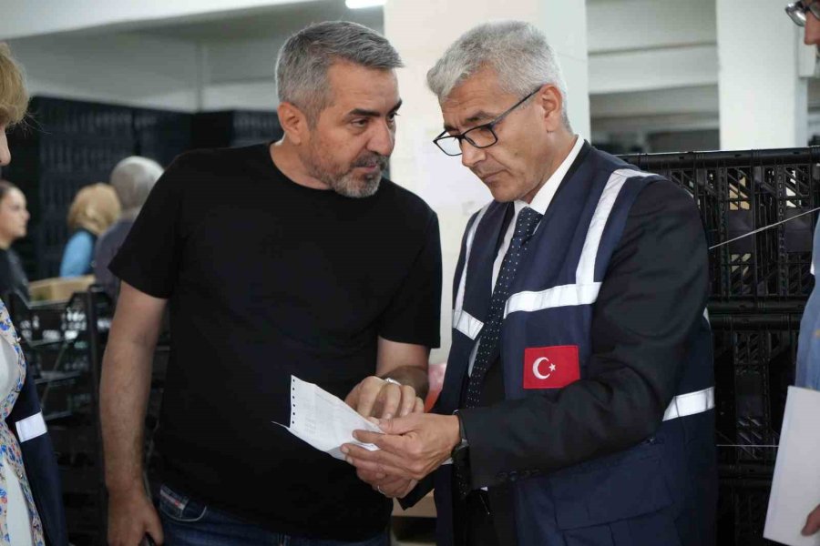 Antalya Halinde Bayram Denetimi: Faturalar Ve Künyeler Tek Tek İncelendi