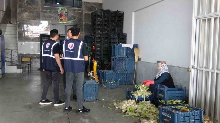 Mersin’de Gıda Denetimleri Bayram Öncesi Sıklaştırıldı