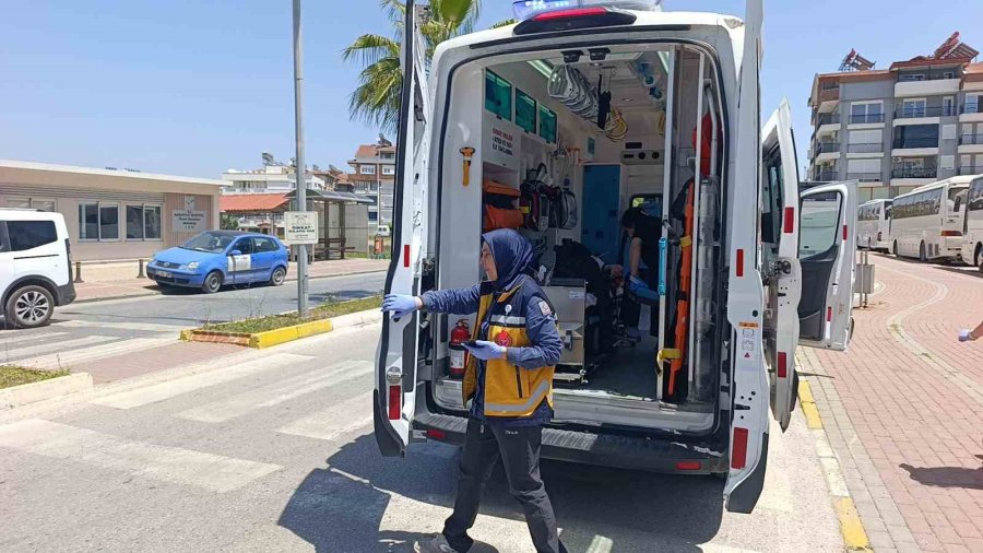 Antalya’da Göz Göre Göre Kaza Kameraya Yansıdı