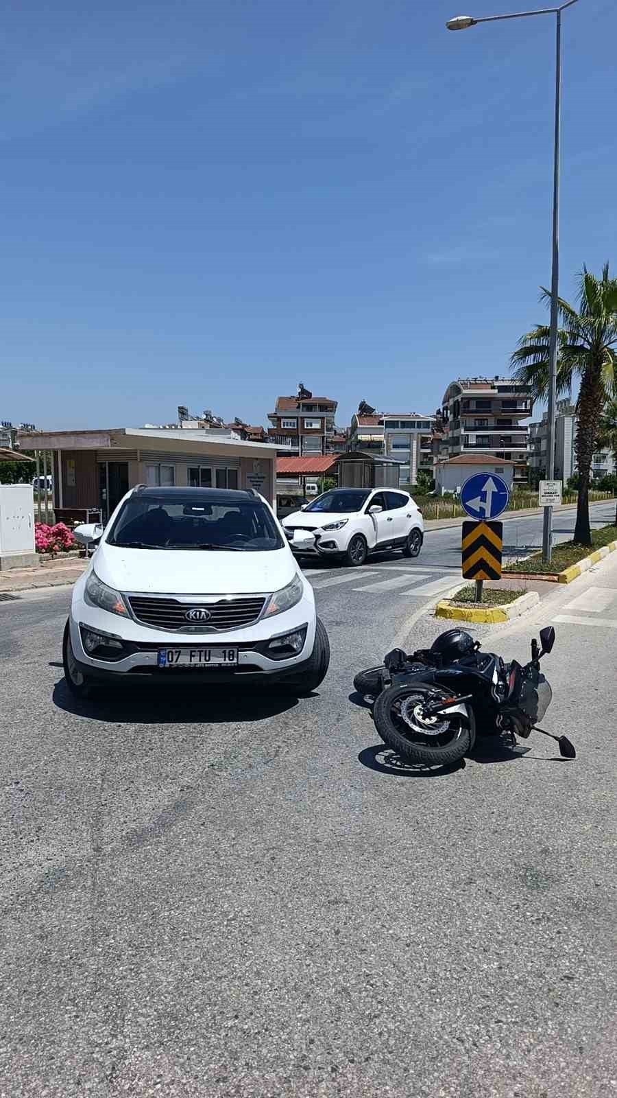 Antalya’da Göz Göre Göre Kaza Kameraya Yansıdı