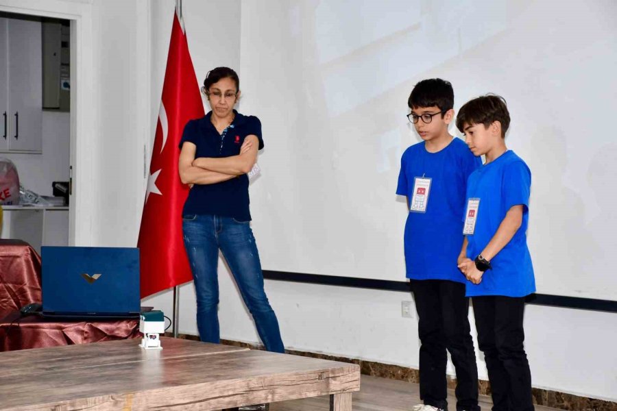 Silifke’de ’ortaokullar Arası Otto Robot Dans Şenliği’ Düzenlendi