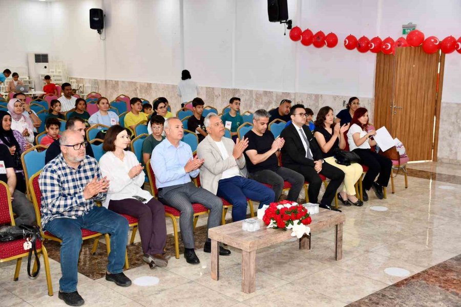 Silifke’de ’ortaokullar Arası Otto Robot Dans Şenliği’ Düzenlendi
