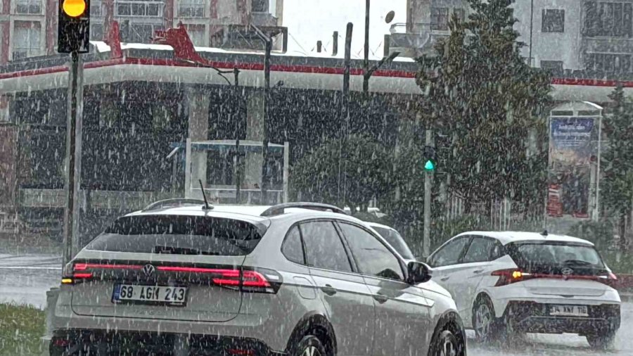 Aksaray’da Şiddetli Yağmur Etkili Oldu