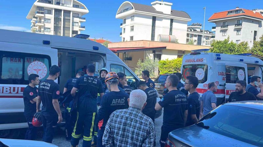 Alanya’da Evin Asma Tavanı Çöktü: 2 Yaralı