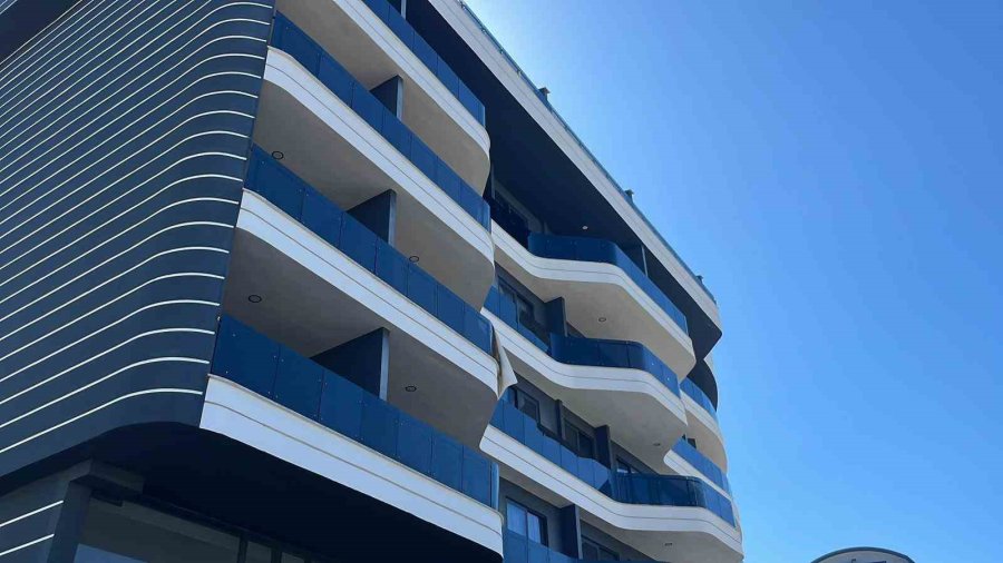 Alanya’da Evin Asma Tavanı Çöktü: 2 Yaralı