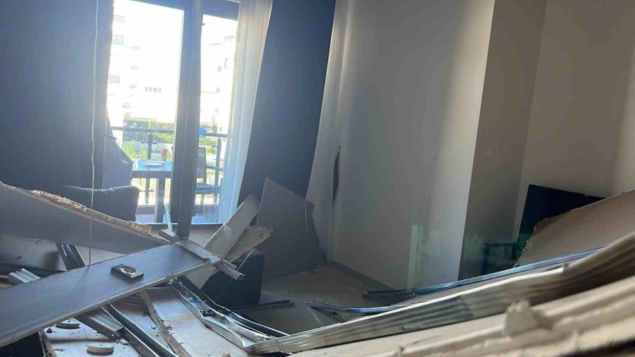 Alanya’da Evin Asma Tavanı Çöktü: 2 Yaralı
