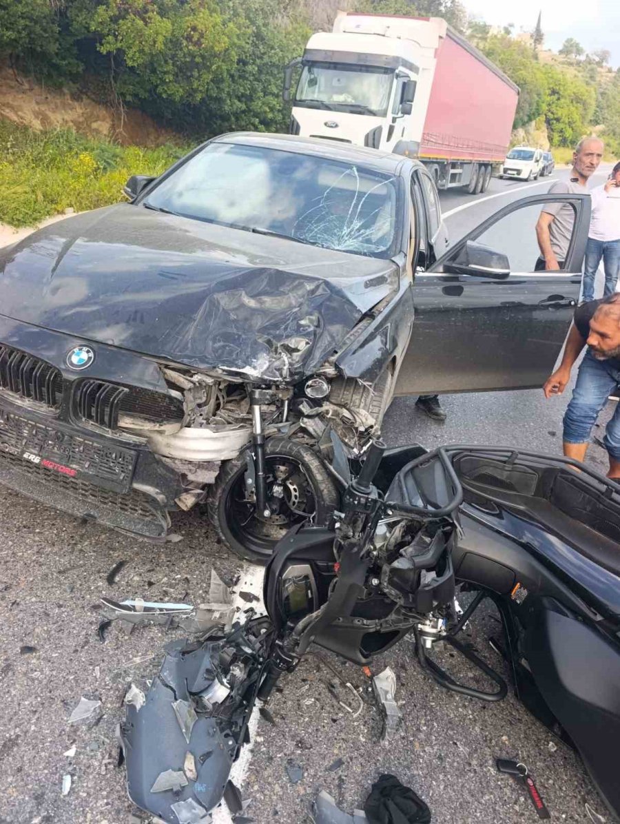 Otomobil İle Motosiklet Çarpıştı: 2 Yaralı