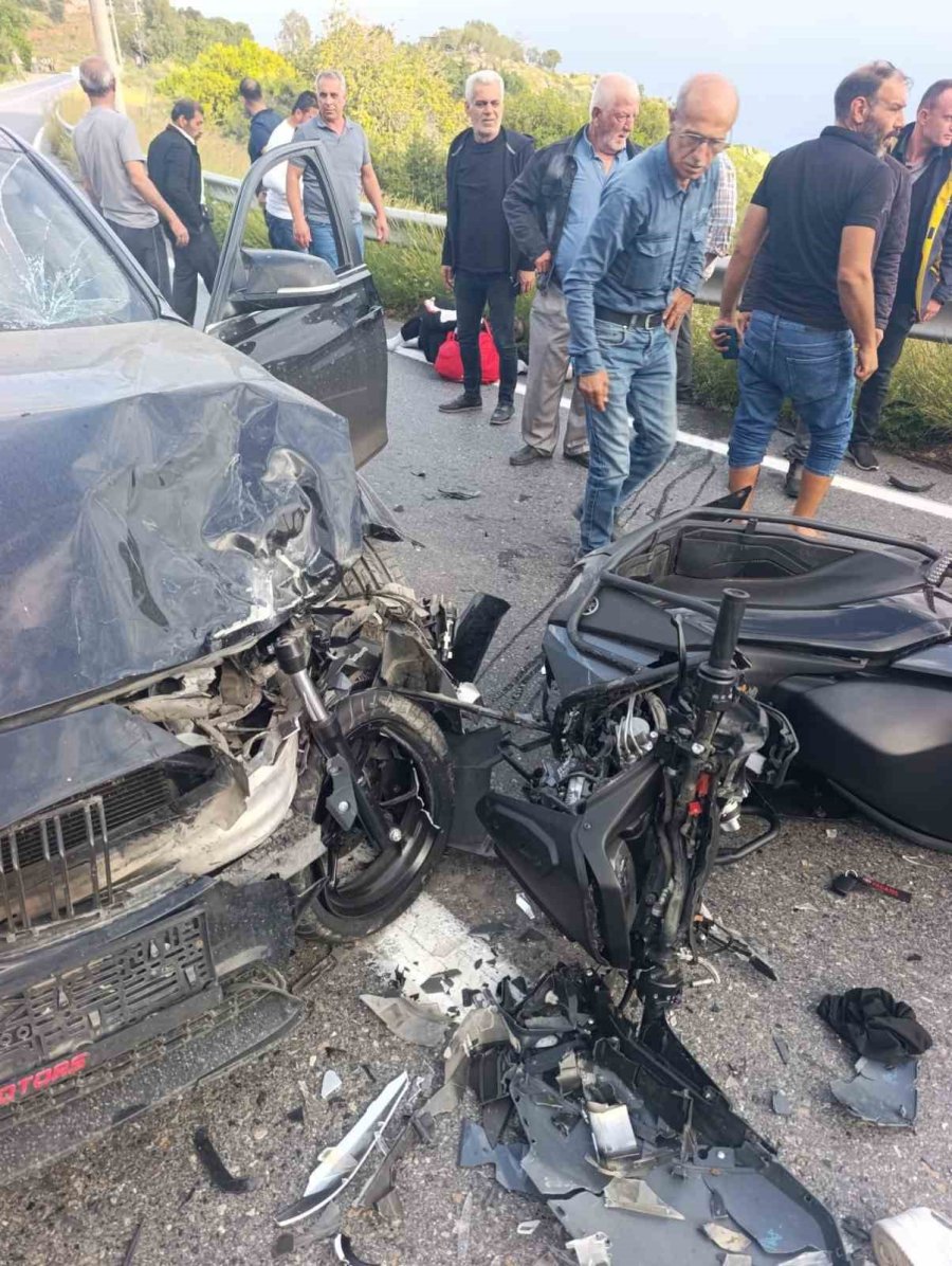 Otomobil İle Motosiklet Çarpıştı: 2 Yaralı