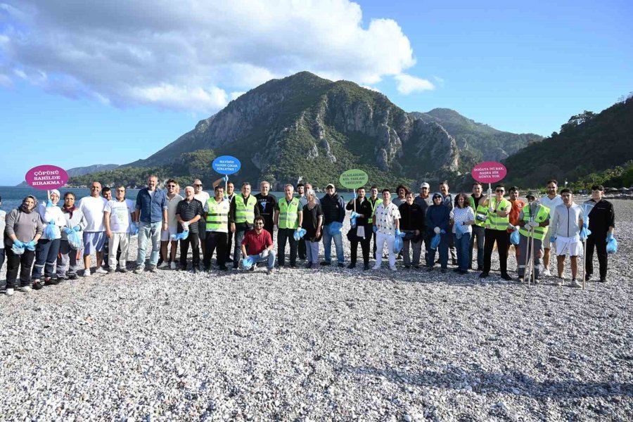 Çıralı’da Sahil Temizliği Yapıldı