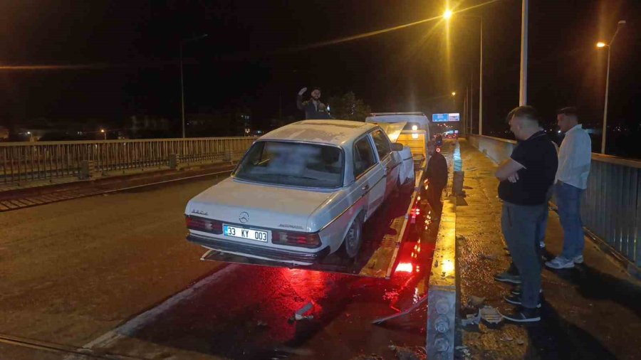 Bariyerlere Çarpan Otomobil Sürücüsü Kazanın Ardından Firar Etti