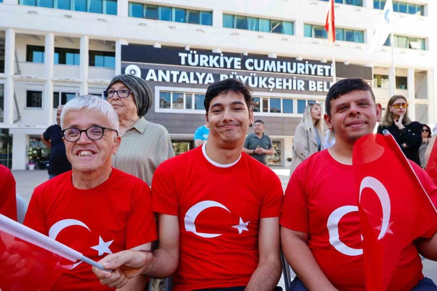 Özel Bireyler Bir Günlüğüne Asker Oldu
