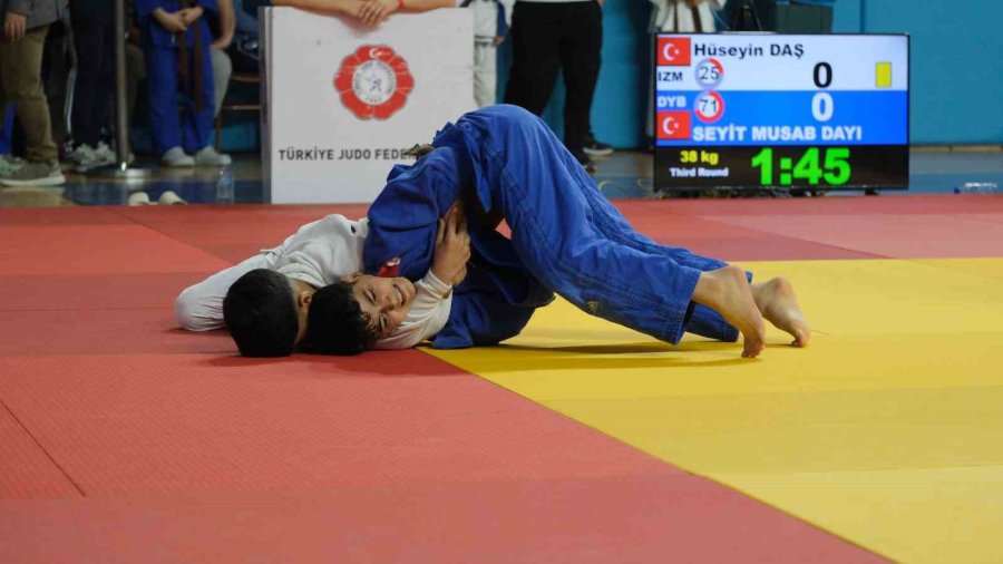 Karaman’da Minikler Türkiye Judo Şampiyonası Heyecanı Başladı